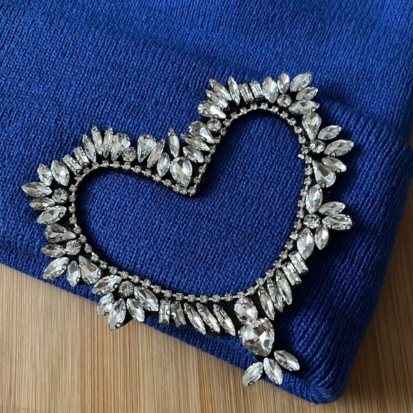 Brand New Steve Madden Blue Knit Beanie Hat w/ Rhinestone Beaded Heart - Picture 7 of 8